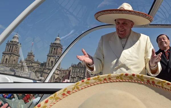 Durante visita ao México, papa celebra cultura indígena em Chiapas
