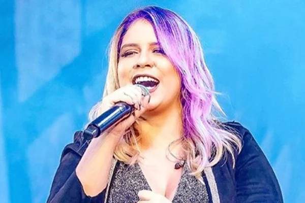 “Foi um leve vacilo”, diz Marília Mendonça sobre gravidez