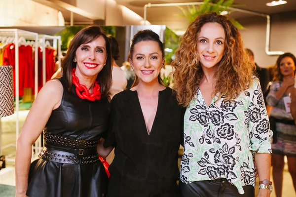 Cleucy Oliveira, Patrícia Justino e Paula Santana Cleucy Oliveira, Patrícia Justino e Paula Santana