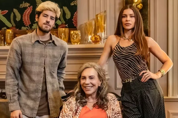 Três Graças: depois da própria mãe, Arminda planeja se livrar do filho