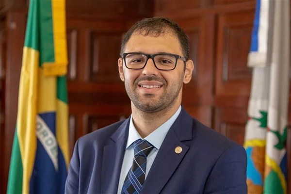 homem de terno