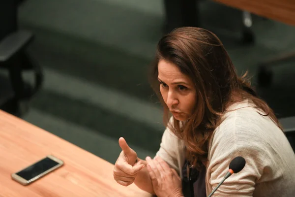 Concurso da CLDF adia análise do pedido de cassação de Liliane Roriz
