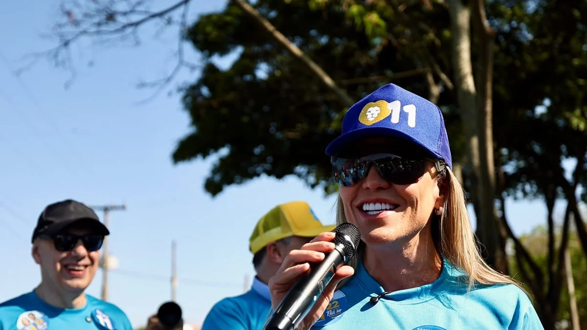 Juiz proíbe distribuição de camisetas com número de Celina Leão