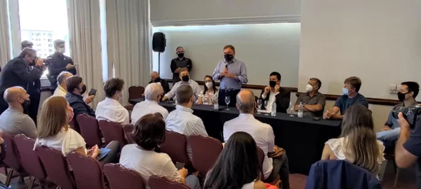 Alvaro Dias assume cargo no Podemos que servirá de “seguro anti-Moro”
