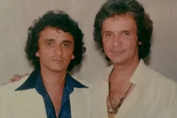 Roberto Carlos se pronuncia após morte do sósia, Chacon - Metrópoles