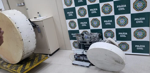 Polícia do Rio apreende antenas de alta tecnologia de operadoras