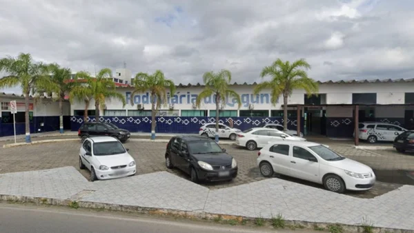 Homem é encontrado morto no banheiro de rodoviária no Sul de SC