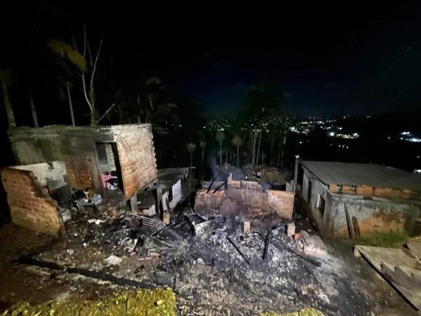 barraco incendiado