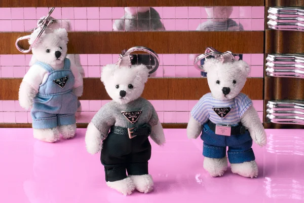 prada teddy chaveiro sucessor do labubu ursinho - metrópoles