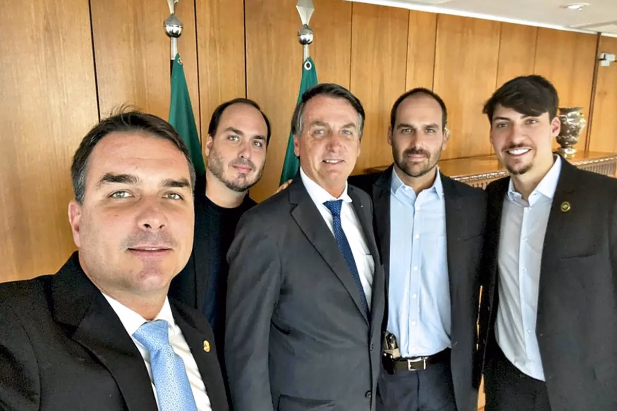Você e os Bolsonaro 9 Imagem colorida de família bolsonaro - Metrópoles