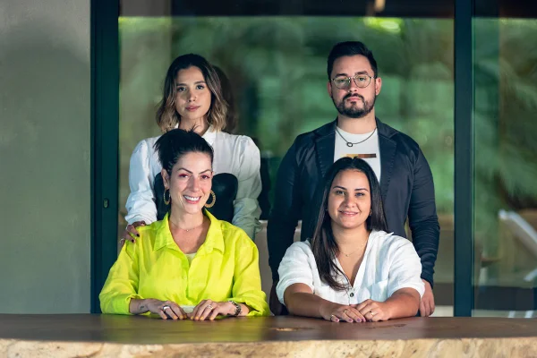 Lara Torres e i10 Comunicação anunciam repaginada da marca Wine C