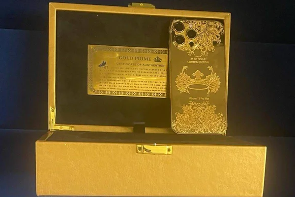 iPhone cor de ouro leiloado pela Receita Federal - Metrópoles