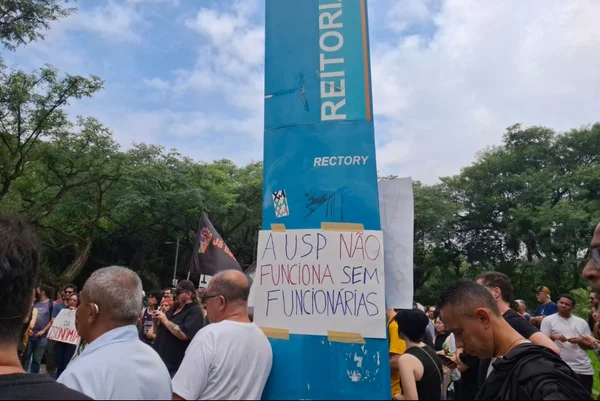 greve na usp funcionários