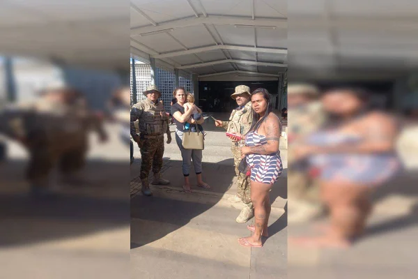 PMs salvam bebê que estava engasgado no Incra