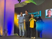 Durante o evento, Gávia fez uma dinâmica com a platéia, em que presenteou duas pessoas com brindes