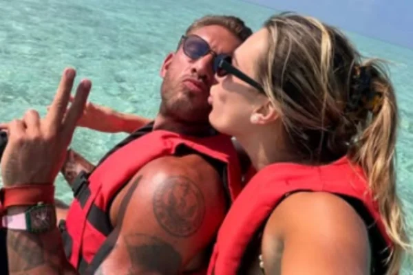 Imagem colorida de Aryna Sabalenka e noivo brasileiro- Metrópoles