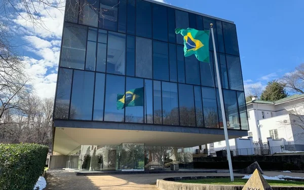 Embaixada brasileira nos EUA celebra no Facebook aliança contra aborto legal