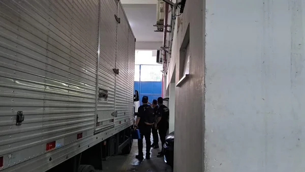 Foto colorida operação da PF comercio ilegal de mercúrio