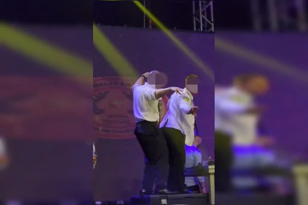 Oficiais da PMGO são filmados dançando de farda. Veja vídeo