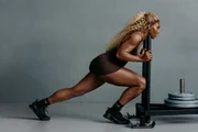 A campanha da primeira coleção da Nike com a Skims focou em atletas de alta performance A campanha da primeira coleção da Nike com a Skims focou em atletas de alta performance