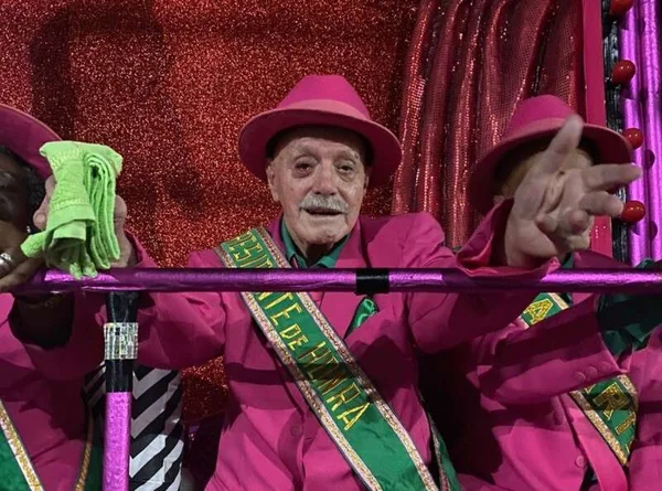 Morre Hélio Turco, compositor e presidente de honra da Mangueira