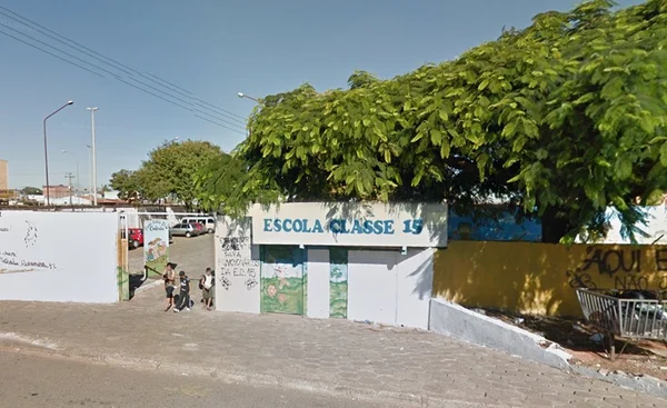 Ex-alunos são suspeitos de incendiar escola em Ceilândia