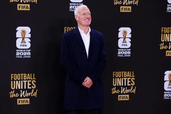Foto colorida de Didier Deschamps - Metrópoles