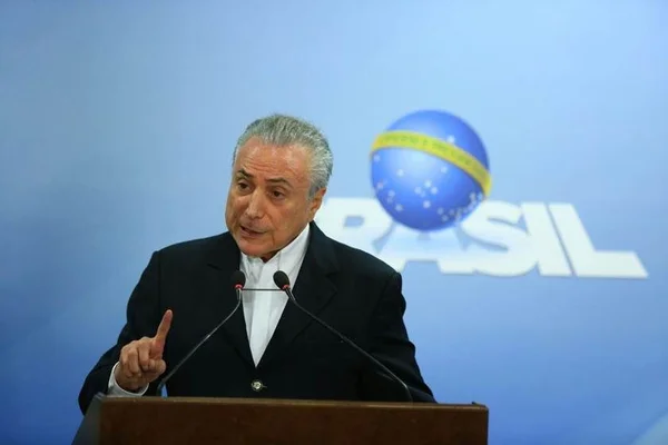 Temer: se intervenção tiver efeitos, posso voltar à Previdência