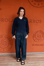 Pspete combinada com calça e suéter Pspete combinada com calça e suéter