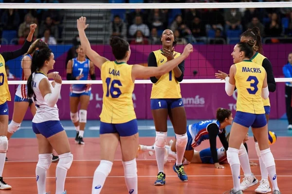Seleção feminina de vôlei vence fácil Porto Rico na estreia no Pan