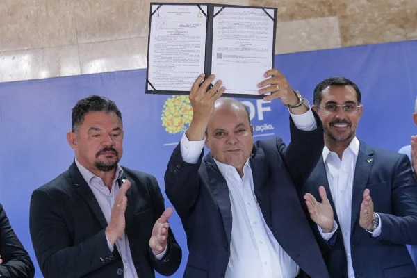 Ibaneis sanciona PPCub com 63 vetos. Veja como ficou a lei