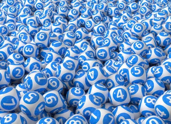 Bolas com números de loteria