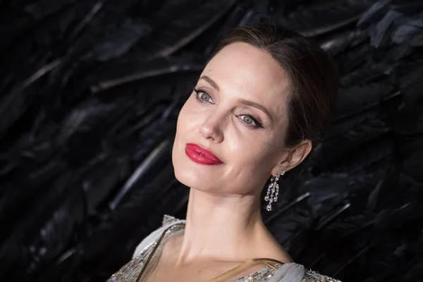 Eternos: Angelina Jolie e elenco evacuam set após ameça de bomba
