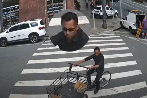 Imagem colorida de suspeito identificado no centro de SP. Metrópoles