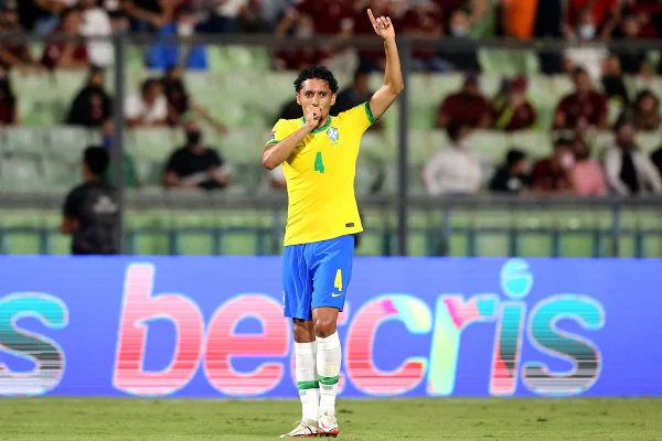 Marquinhos admite fraca atuação da seleção no 1º tempo em Caracas