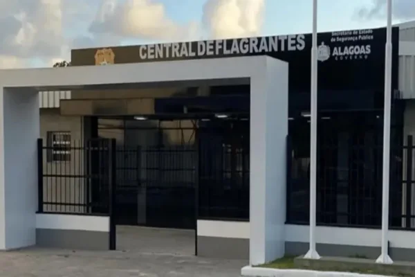Imagem colorida, central de flagrantes de Maceió - Metrópoles