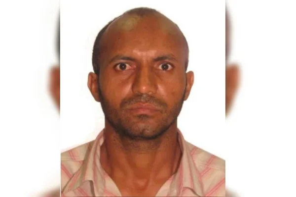 Homem acusado de tentar matar outro com foice