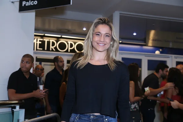Após virar vinho, Fernanda Gentil faz revelações sobre a vida pessoal