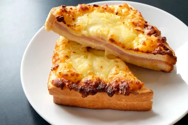 Conheça o Croque Monsieur, versão francesa e gourmet do misto-quente