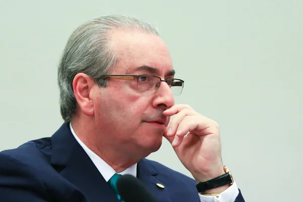 Cunha só não ficará inelegível caso escape da cassação, dizem técnicos