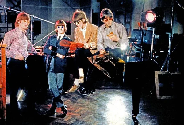 Jukebox Sentimental: livro detalha disco Revolver, dos Beatles