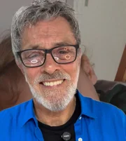 Raymundo de Souza tem 74 anos e fez diversas novelas na Record Raymundo de Souza tem 74 anos e fez diversas novelas na Record