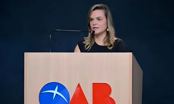 Banco Central aprova nomeação da advogada Hellen Falcão como diretora jurídica do BRB