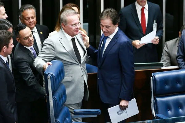Eunício Oliveira (PMDB-CE) é eleito presidente do Senado