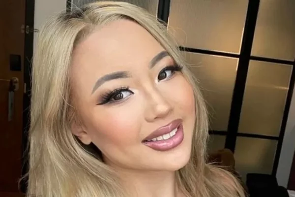 Atriz pornô revela que alugou avião para fazer sexo: “Emocionante”