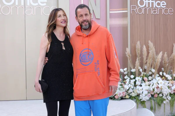 adam sandler estilo moletom estreia jackie sandler - metrópoles