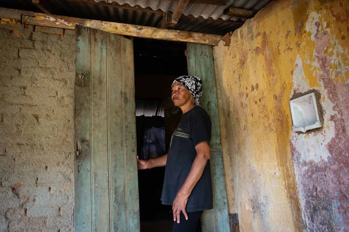 Moradora há 40 anos da região terá que sair de casa Moradora há 40 anos da região terá que sair de casa