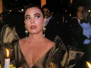 <b>Rainha da Sucata (1990) —</b> escrita por Silvio de Abreu, a oposição entre os novos-ricos e a elite paulista decadente era o tema principal da novela, que mesclava tramas dramáticas e tons de comédia.