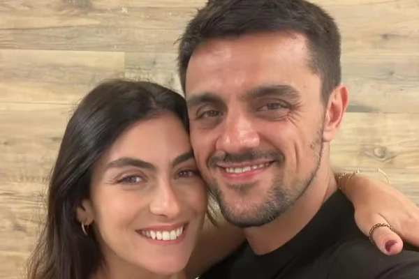 “Não sabia se sairia”, diz esposa de Felipe Simas após cirurgia