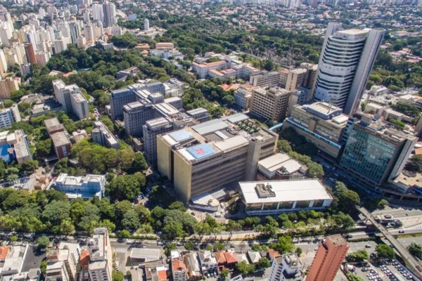 imagem colorida de hospital das clínicas da faculdade de medicina da usp